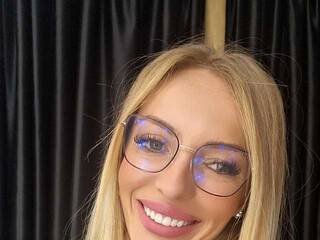 Erotikus videocsevegés LinaCarter