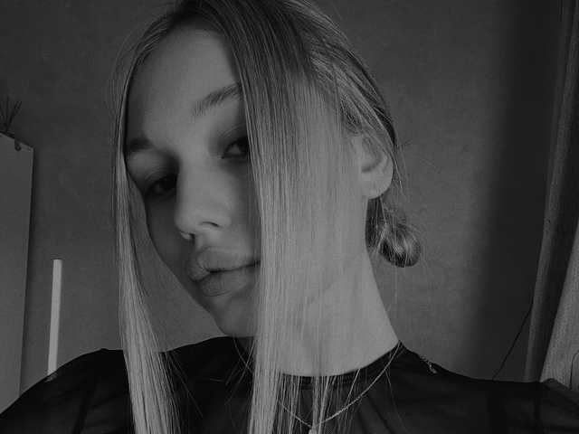 A profil fényképe Allinika