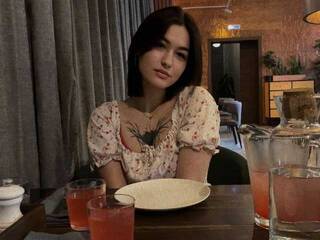 Erotikus videocsevegés Kristi_nka