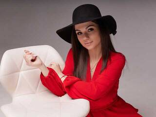 Erotikus videocsevegés LinaSummer