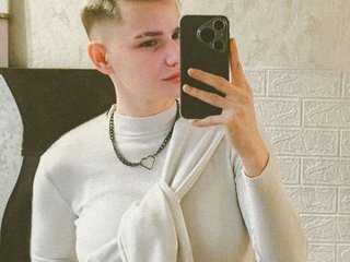 Erotikus videocsevegés LindaBryantt