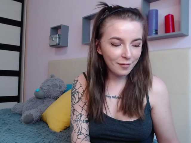 Fényképek LindaXSun Hey guys!:) Goal- #Dance #hot #pvt #c2c #fetish #feet #roleplay Tip to add at friendlist and for requests!