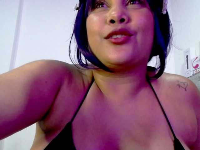 Fényképek lipsy-cute Explode my pussy with my lush #latina #curvy #bigass #cum #domi