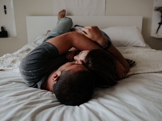 Erotikus videocsevegés LiRu-TK