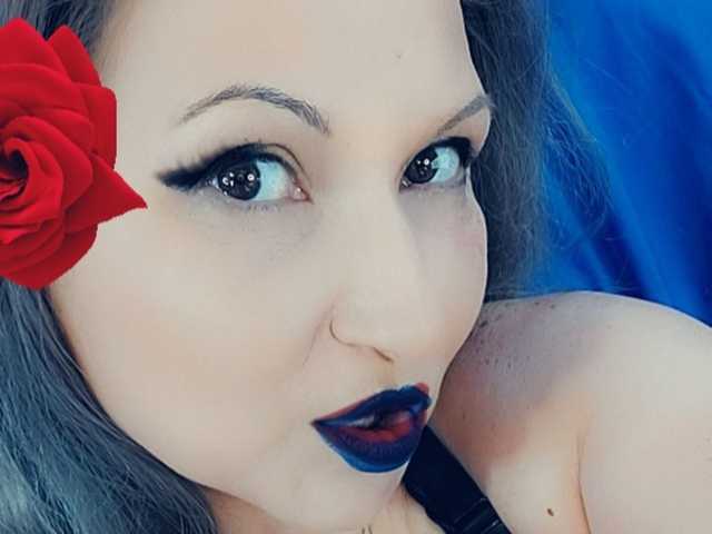 A profil fényképe Lisabigtits