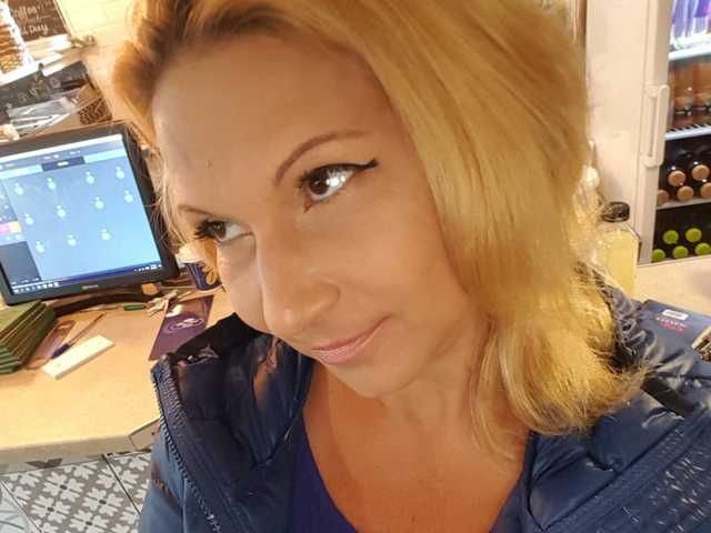 A profil fényképe Lisabigtits