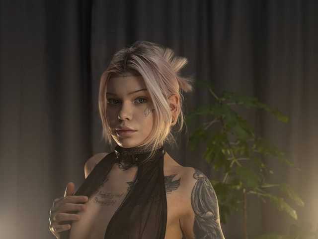 A profil fényképe Lisalovelyy