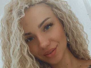 Erotikus videocsevegés Lisandra95