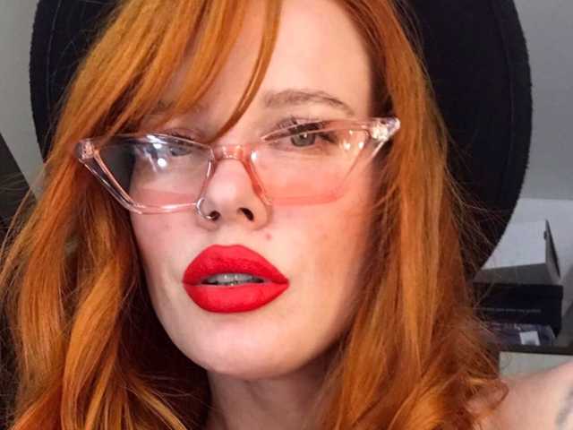 A profil fényképe LisaRed
