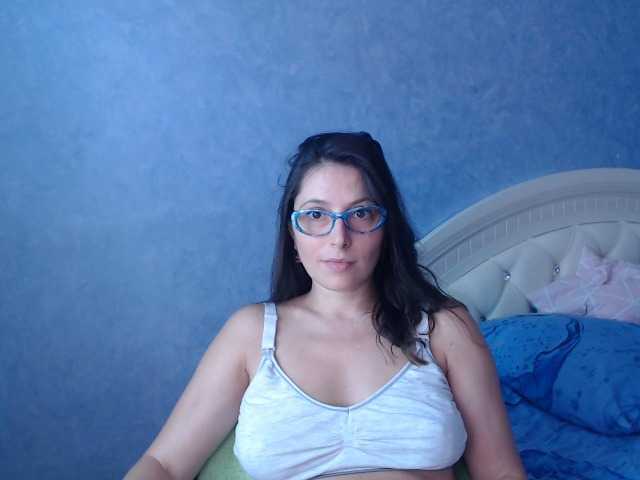 Fényképek LisaSweet23 hi boys welcome to my room to chat and for hot body to see naked in private))