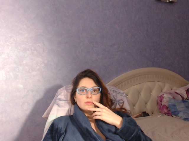 Fényképek LisaSweet23 hi boys welcome to my room to chat and for hot body to see naked in private))