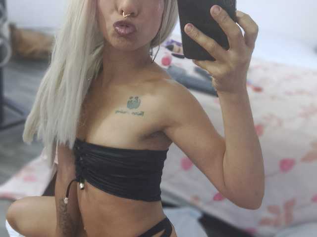 A profil fényképe Laura_cocksucker