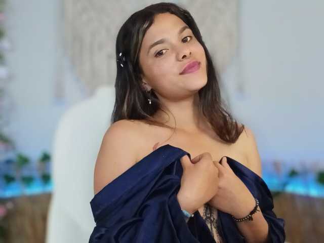 A profil fényképe little-slut21x