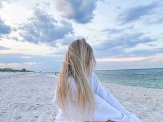 Erotikus videocsevegés LittleBarbieJ