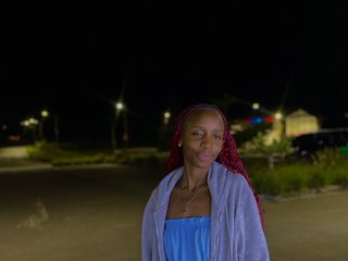 Erotikus videocsevegés LittleMisscharming