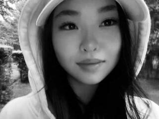 Erotikus videocsevegés LittleSoMing