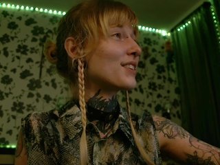 Erotikus videocsevegés LittleSpaceMouse-