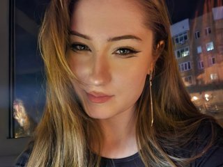 Erotikus videocsevegés LiyaAura