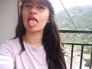 Erotikus videocsevegés LizhWard