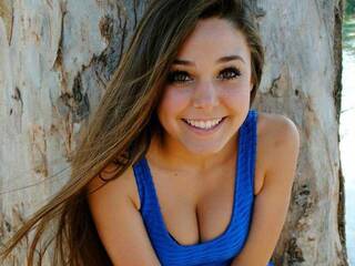 Erotikus videocsevegés LIZISAHAROK