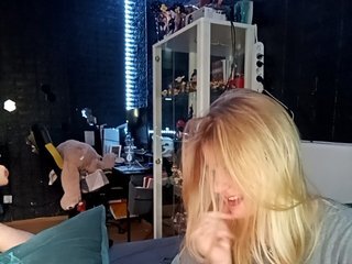 Erotikus videocsevegés Emma_Peter