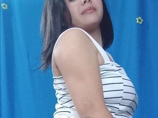 Erotikus videocsevegés Lola63339v