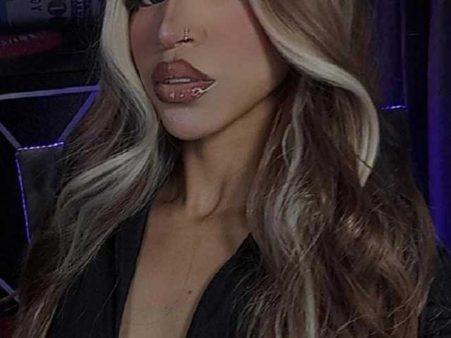 A profil fényképe lolarosesex