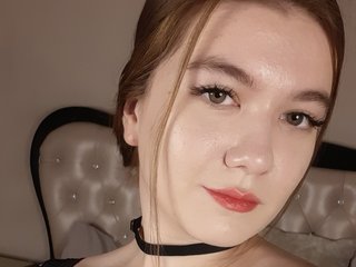 Erotikus videocsevegés LonaNanny
