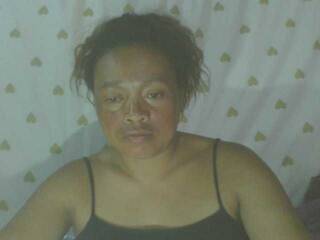 Erotikus videocsevegés LorahXVane