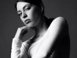 Erotikus videocsevegés loren007