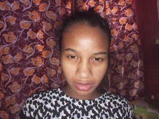 Erotikus videocsevegés Louane-1