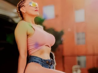 Erotikus videocsevegés louise-Mikk