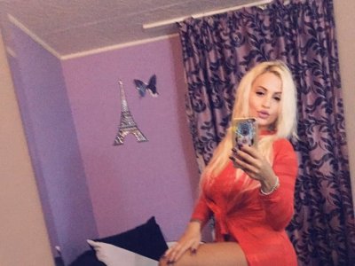 A profil fényképe lovelyblondyx