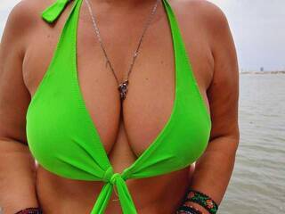 Erotikus videocsevegés LoveTinaa56