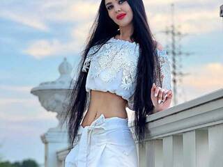 Erotikus videocsevegés LoyaRoi