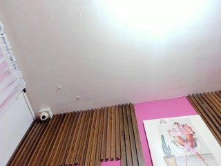 Erotikus videocsevegés LuciaSpear