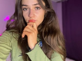 Erotikus videocsevegés Lucie537