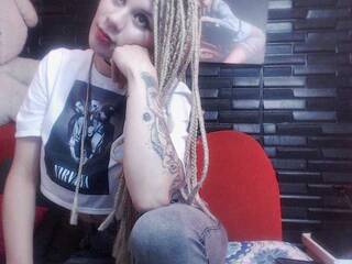 Erotikus videocsevegés lucier-evil