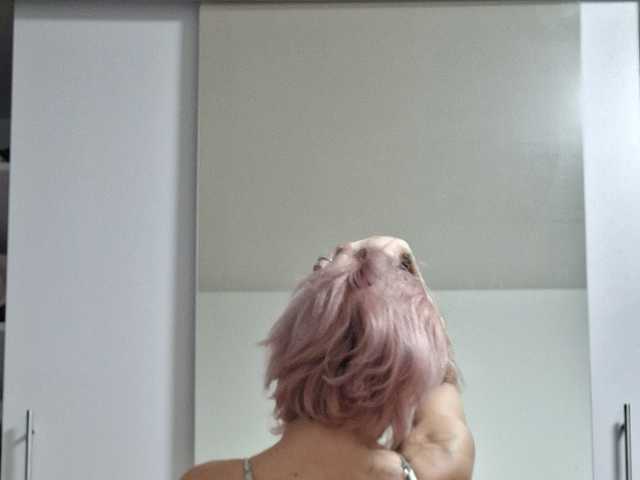 A profil fényképe Lucille