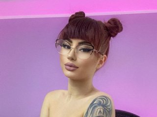Erotikus videocsevegés LuckyMya