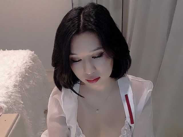 Sugárzási képernyőképek LucyLiu