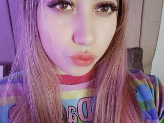 Erotikus videocsevegés LucyMalkova