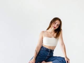 Erotikus videocsevegés Luna-Go1d