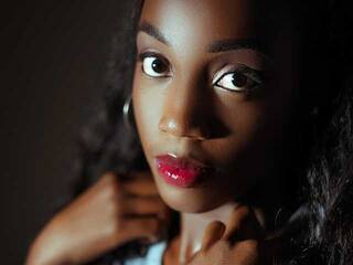 Erotikus videocsevegés lunayagger