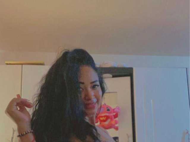A profil fényképe Luxuryebony69
