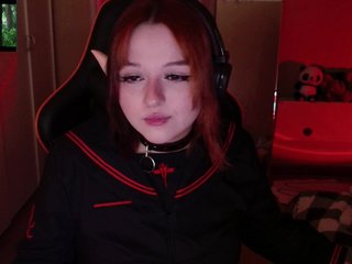 Erotikus videocsevegés LylyBearrr