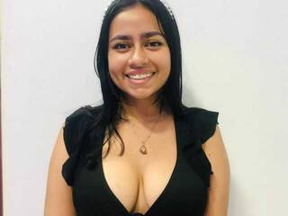 Erotikus videocsevegés MaddisonDaniels