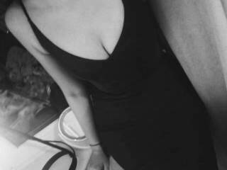 Erotikus videocsevegés madelein