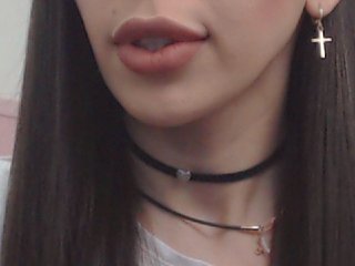 Fényképek Madellyn Hello everyone)) My toy is activated for tips and be wet) smile-10) slap pop-20) tits -70) pussy-100) everything else in group or private