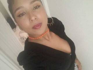 Erotikus videocsevegés Madison-88